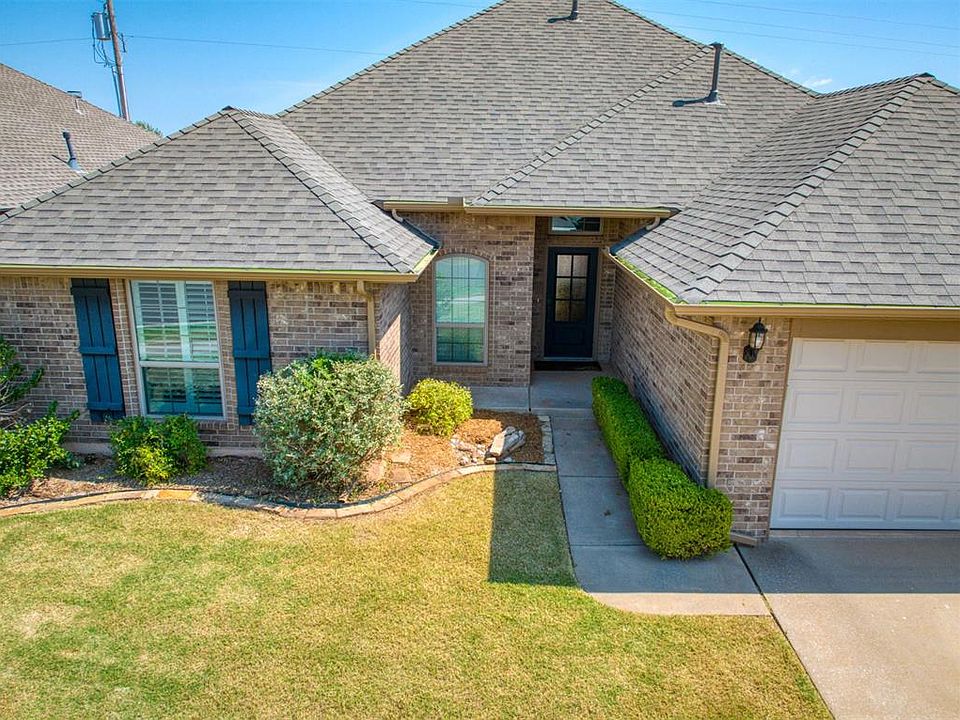 1st image of 17032 Hardwood Pl