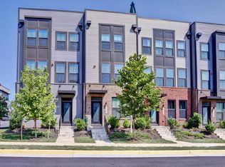 43432 Apple Orchard Sq, Ashburn, VA 20148