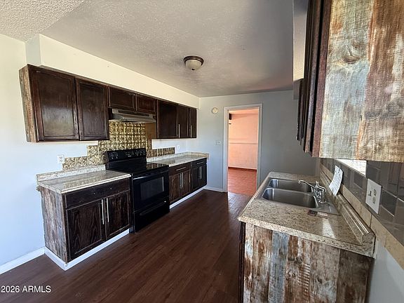 5th image of 4932 E BEVERS Street