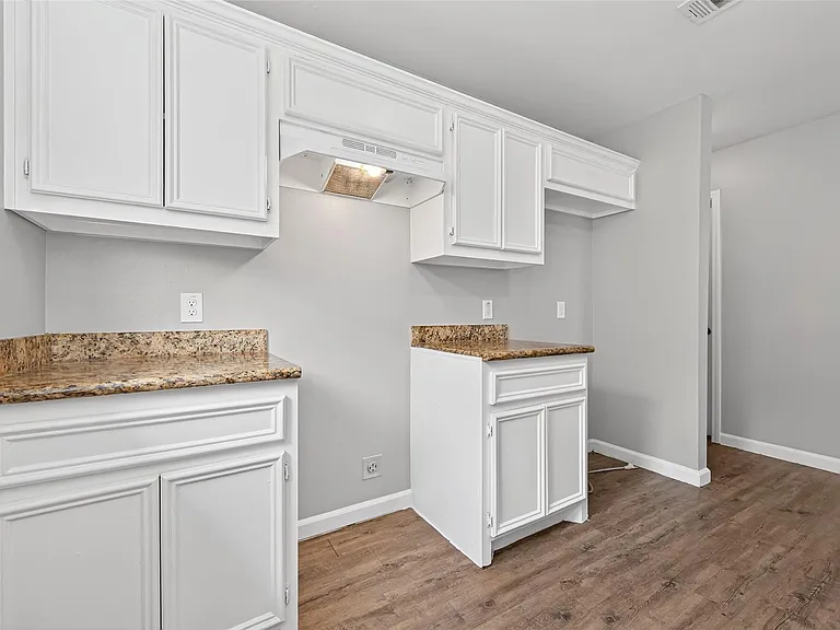 7521 Dyer St — Photo 13