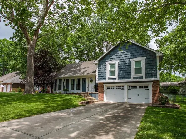 9814 W 100th Ter, Overland Park, KS 66212