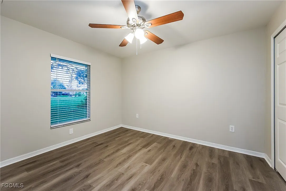 3 bed, 2.0 bath, 1501 sqft, $1,900 — Photo 4