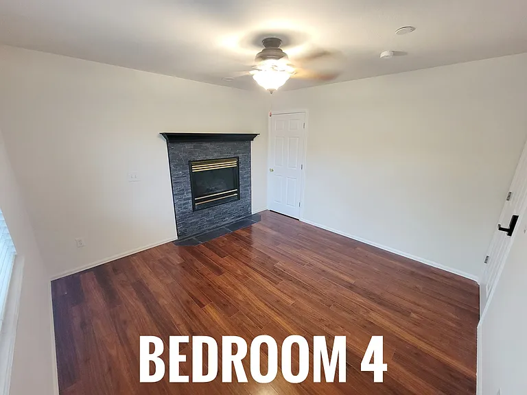 3620 Richmond Dr #4 — Photo 3