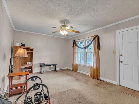 4th image of 122 Raintree Dr