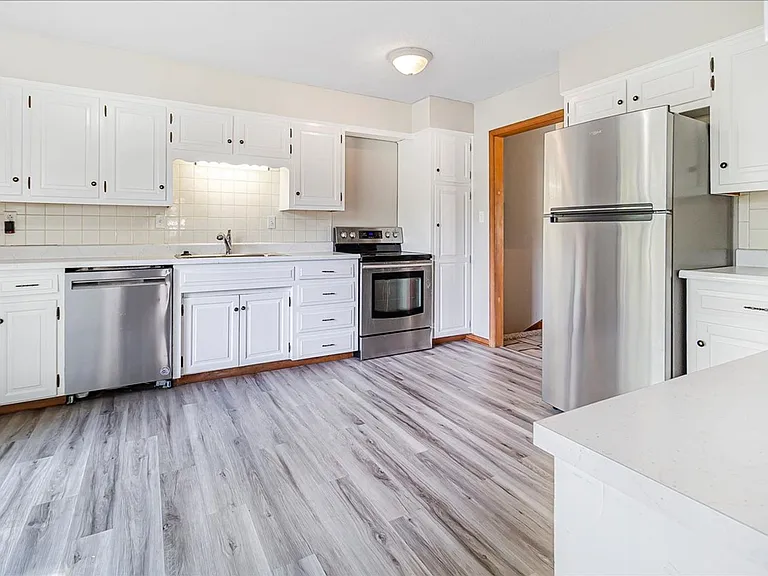 318 Goodrich Dr — Photo 11
