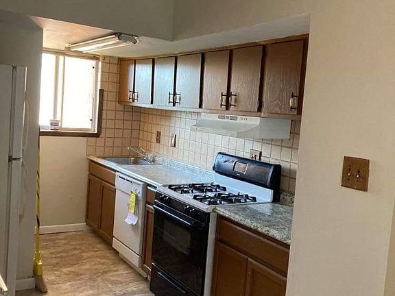 4th image of 3710 N Rosser St APT 203