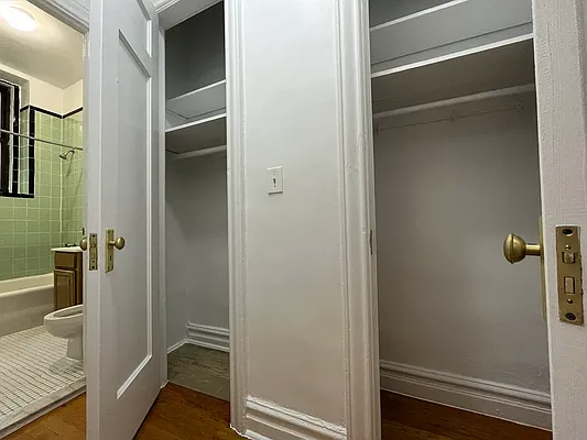 Rented by BRICK & GALO REALTY CORP | media 22