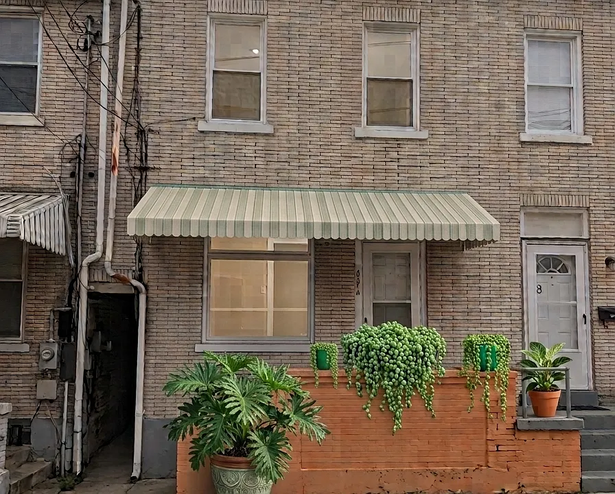 436 W Gordon St