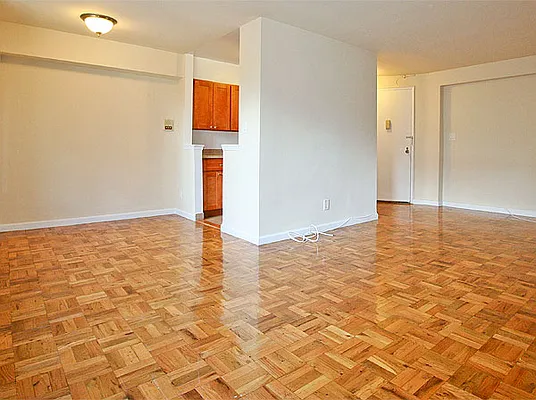 Rented by SW Queens Mezzanine | media 11