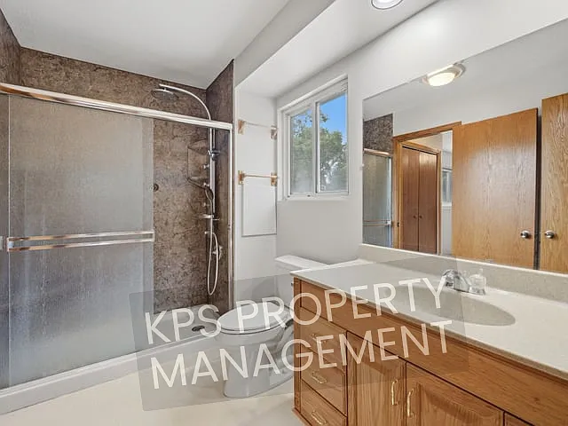 1915 Cypress Ln — Photo 10