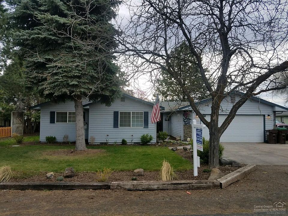 1st image of 2567 NE Buckboard Ln