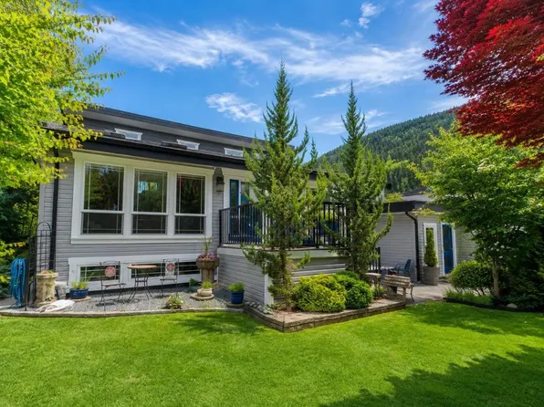 474 Alder Ave, Harrison Hot Springs, BC V0M 1K0