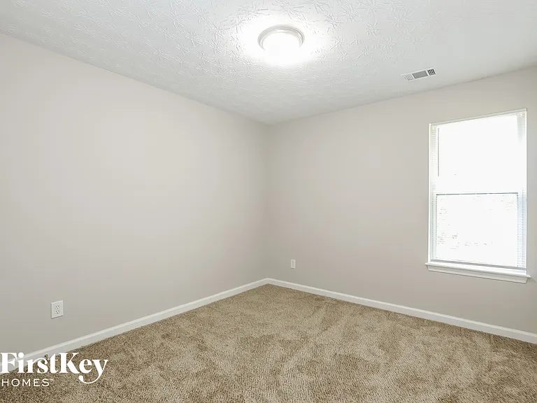 7008 Setters Way — Photo 12