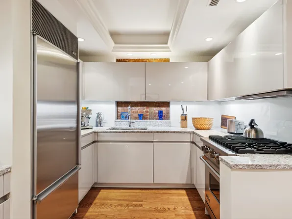 34 West 74th Street image 7 of 13