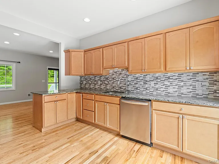 436 Jessup Rd — Photo 16