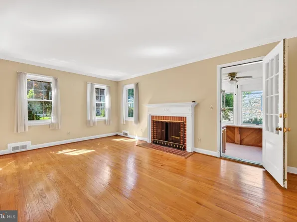 506 Dogwood Ln, Towson, MD 21286
