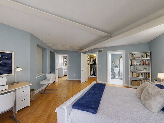 4th image of 72 Kent St