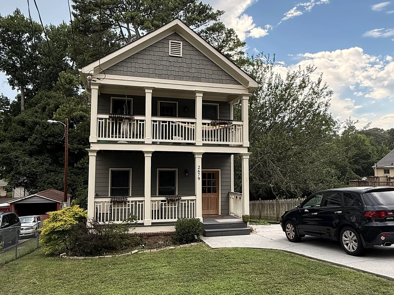 3 bed, 2.5 bath, 2040 sqft, $3,000 — Photo 1