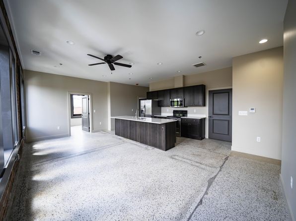 100 Maple St