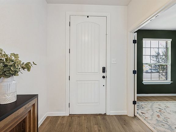 4th image of 501 Williams Way