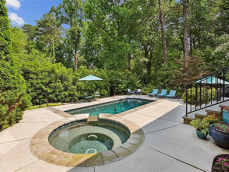 2115 Howell Mill Rd NW — Photo 24
