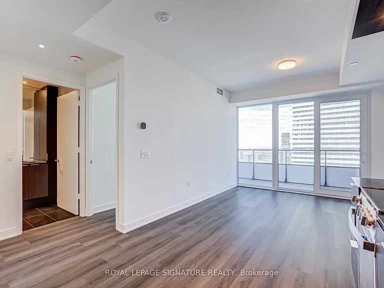 448 Burnhamthorpe Rd W #3807 — Photo 7
