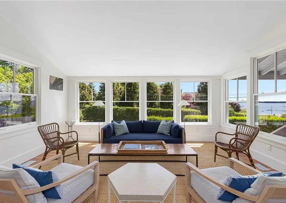 47 Longfellow Rd