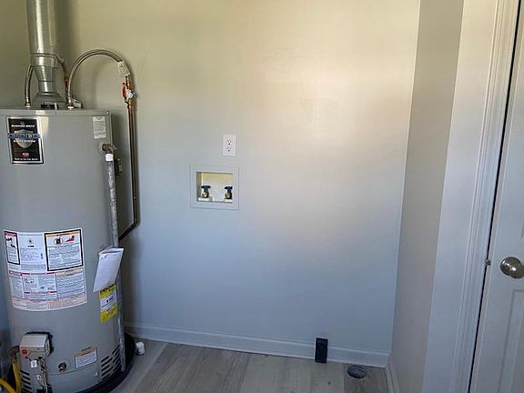 5th image of 655 Warren Ct