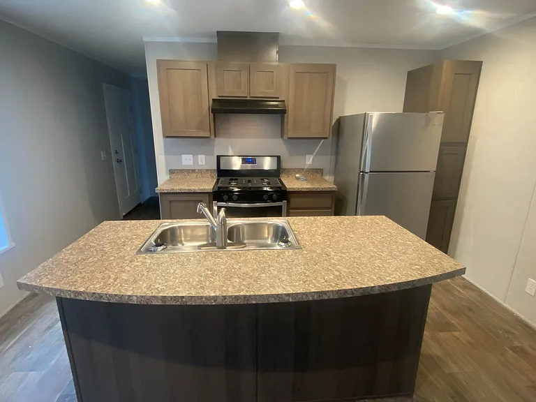 Five Seasons Davenport — Photo 17
