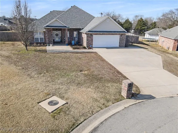 5 Katie Ct, Lavaca, AR 72941