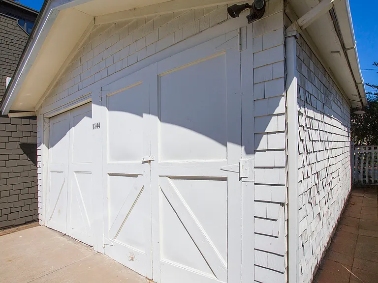 1344 Torrey Pines Rd — Photo 33