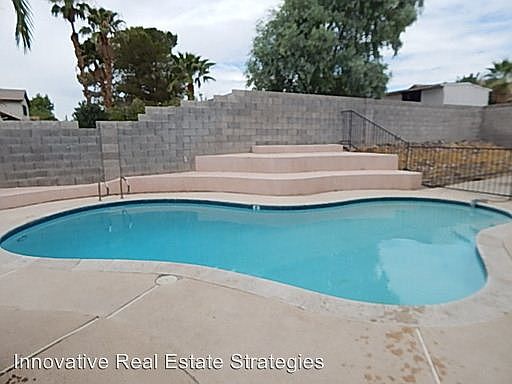 2nd image of 5431 Lindero Pl