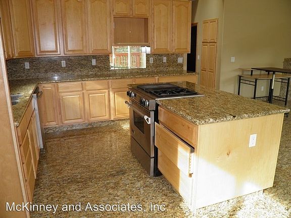 3rd image of 1164 Tokochi St