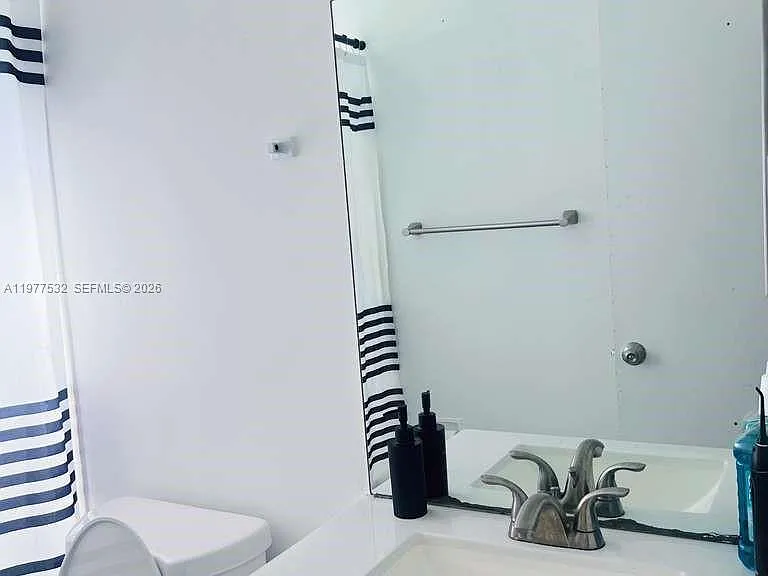 4435 Treehouse Ln #27H — Photo 4