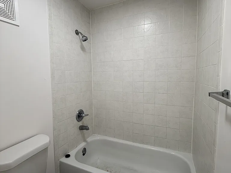 2912 NW 55th Ave #1D — Photo 5