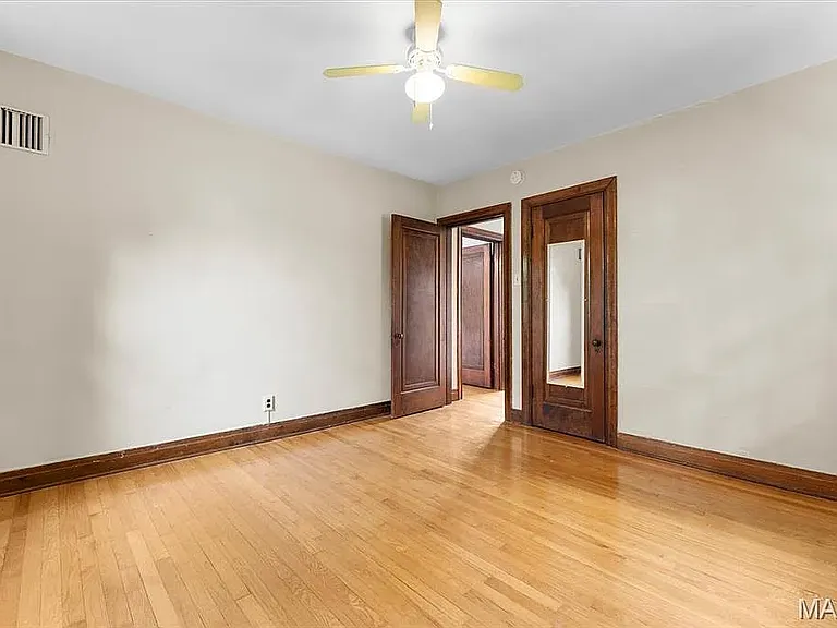 6925 Dartmouth Ave — Photo 31