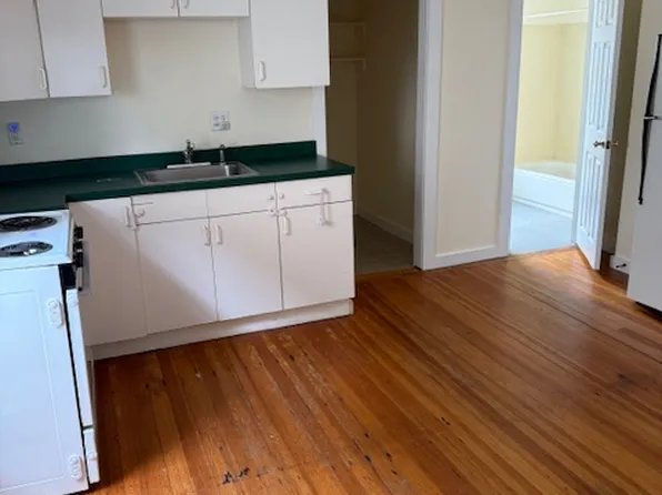 24 Beech St Floor 1, Newton, MA 02458