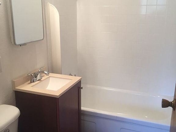 5th image of 1120 NE 43rd St #8338960