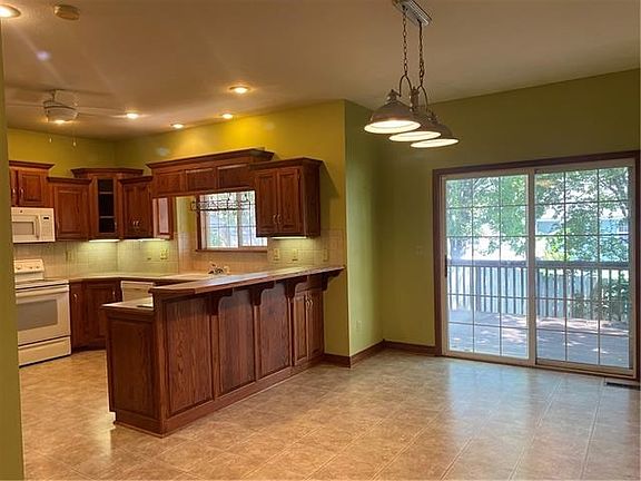 3rd image of 18606 N Concord Cir
