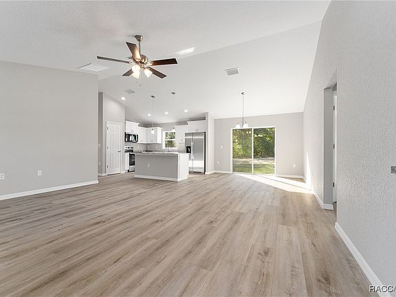 2nd image of 2124 W Magenta Dr