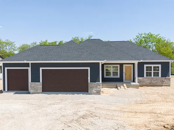 3740 N Woodbury, Janesville, WI 53545