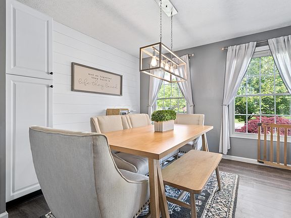 4th image of 6692 Brookstone Dr