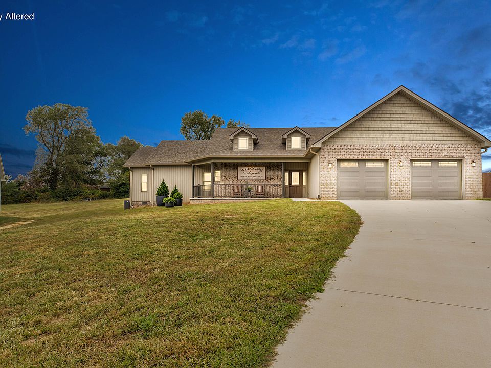 1st image of 310 Sande Ridge Ln