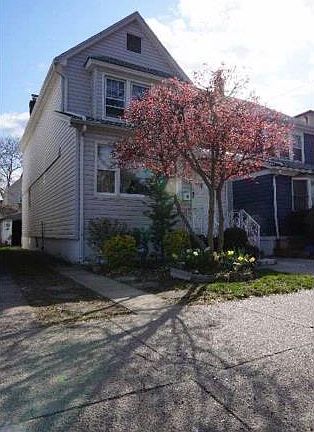 2nd image of 7028 Nansen St