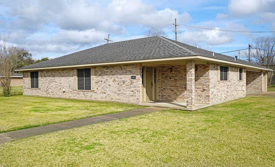 1st image of 1305 Noah Ln