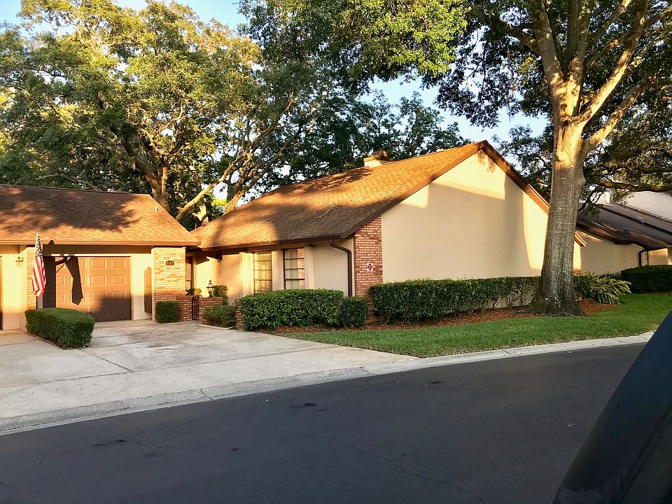 1st image of 161 Golf Club Dr