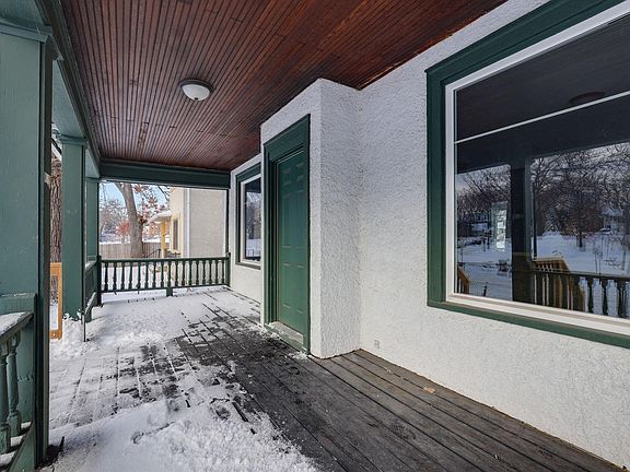 3rd image of 712 Elwood Ave N