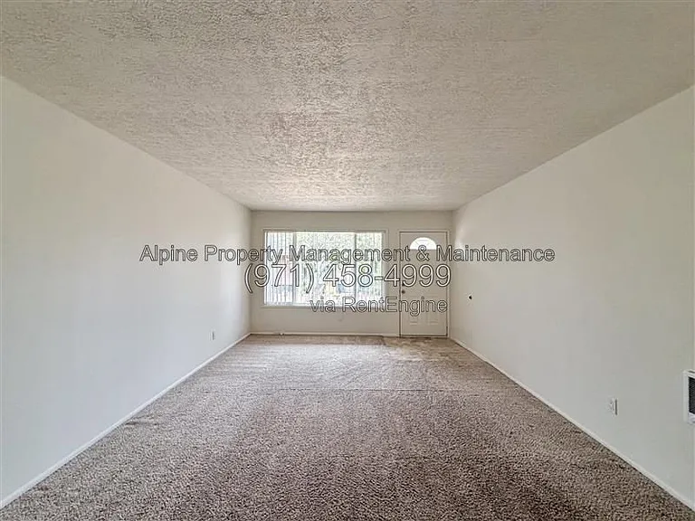925 NW Joy Ave #4 — Photo 3