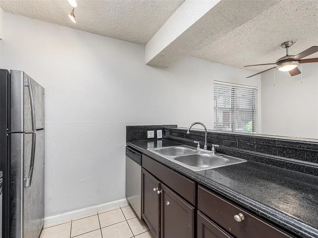 1 bed, 1.0 bath, 500 sqft, $799 — Photo 4