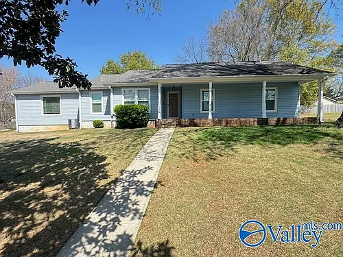 1006 Wood Cir SW Photo 1